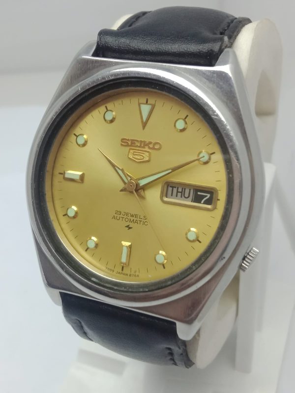 Seiko 5 7009-8763 Automatic Day Date Vintage Men’s Watch