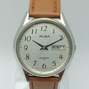 Seiko Alba 504-8010 Quartz Day/Date Vintage Men's Watch