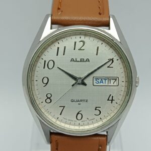 Seiko Alba Y504-8010 Quartz Military Dial Day/Date Vintage Watch AWM253ALI4