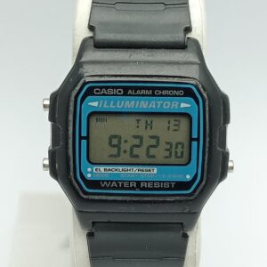 Casio Illuminator 1572 Quartz F-105 Alarm Chrono Digital Vintage Watch