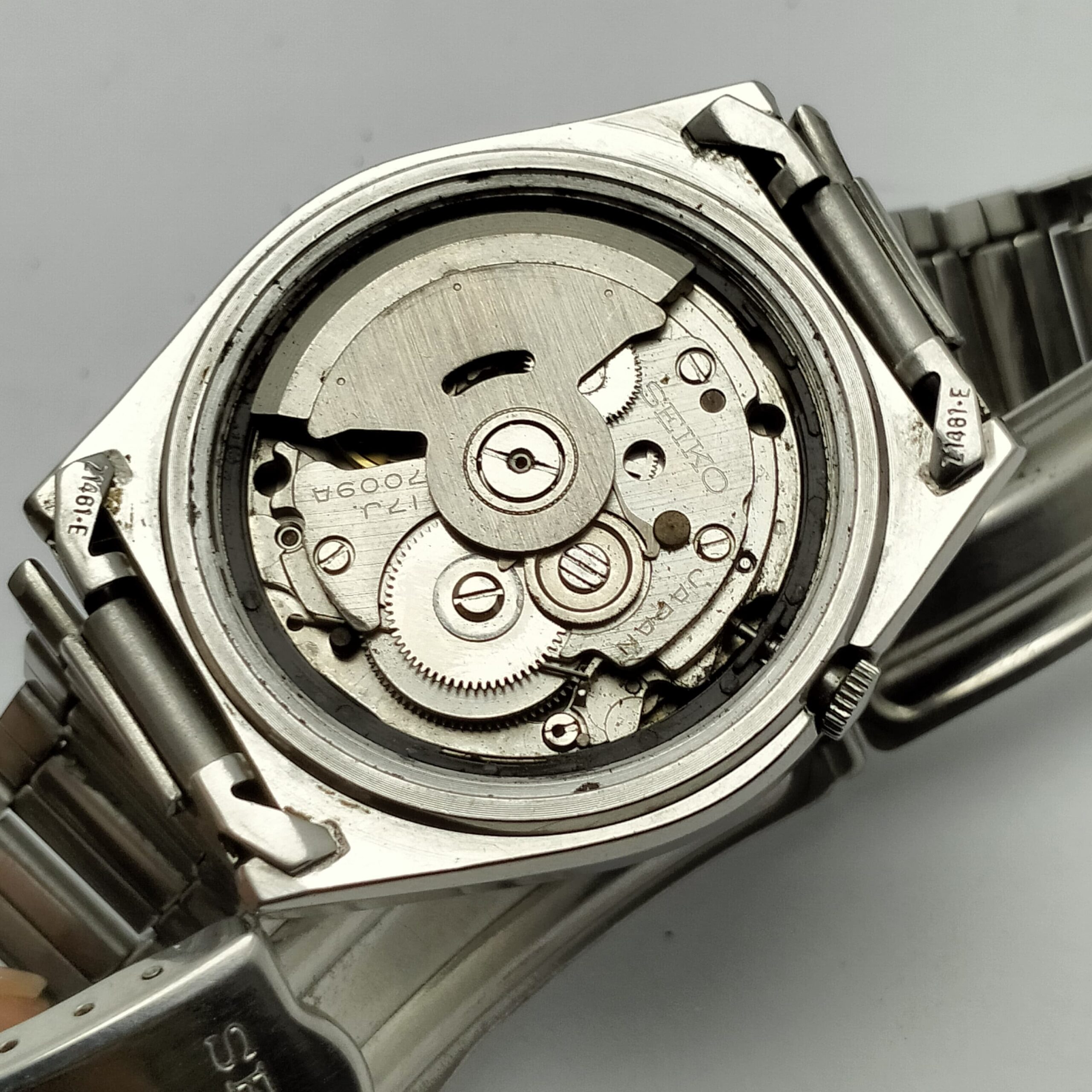 Seiko 5 Automatic 7009-876J Day/Date Vintage Men's Watch BRG703WSI3 - Image 9