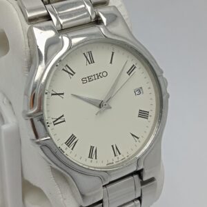 Seiko Quartz 7N32 0BJ0 Roman Dial Vintage Men’s Watch (2)