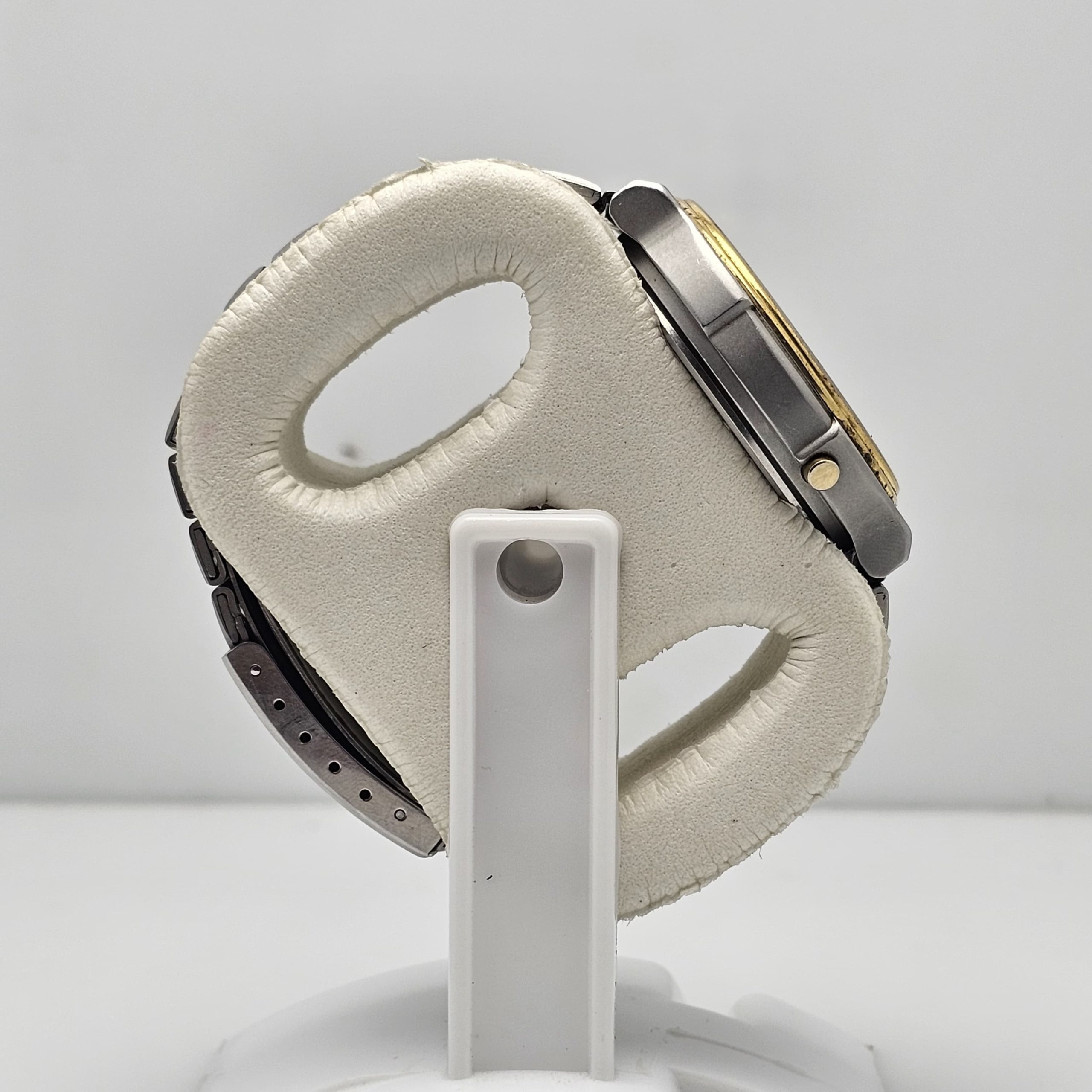 Alba Chronograph V601 0010 Quartz Vintage Mens Watch 7 scaled