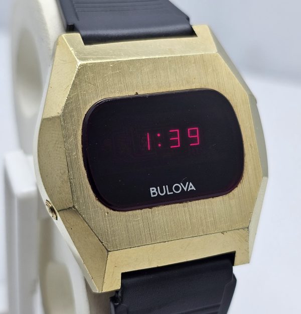 Bulova Computron n6 Red Led Digital Quartz Vintage Mens Watch c5fc07cd 2 600x625