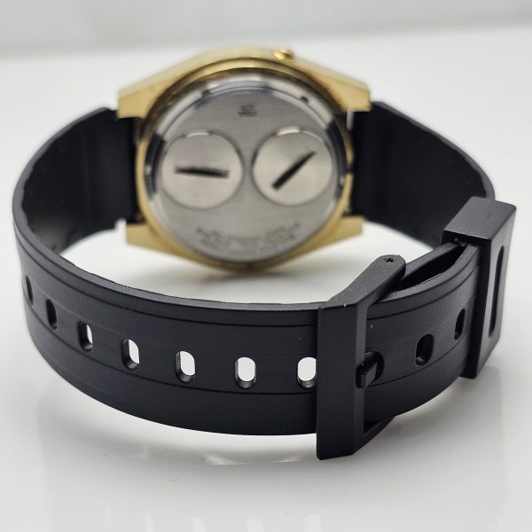 Bulova Computron n6 Red Led Digital Quartz Vintage Mens Watch c5fc07cd 8 600x600