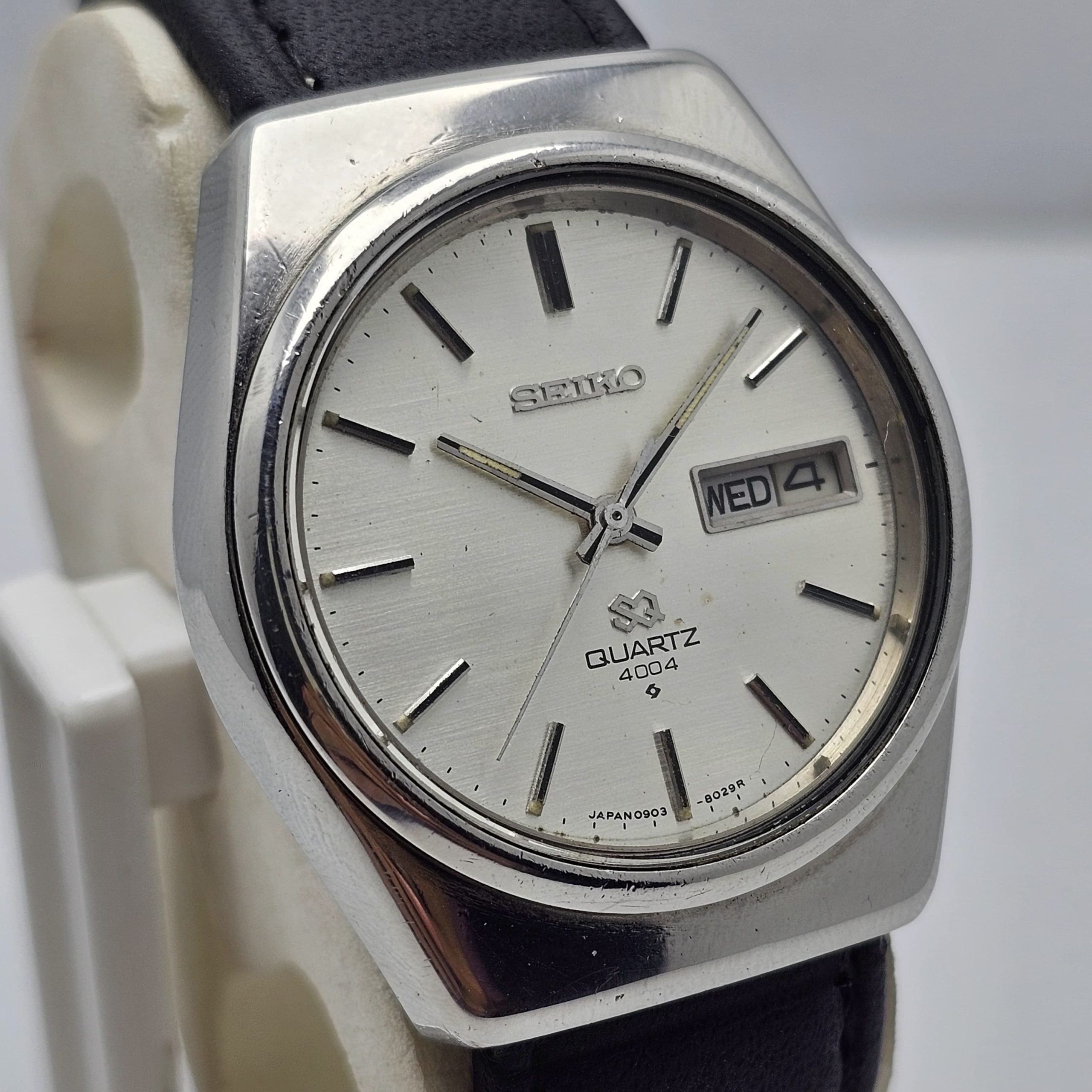 Seiko 0903 8169 DayDate Quartz 4004 Vintage Mens Watch 6 scaled