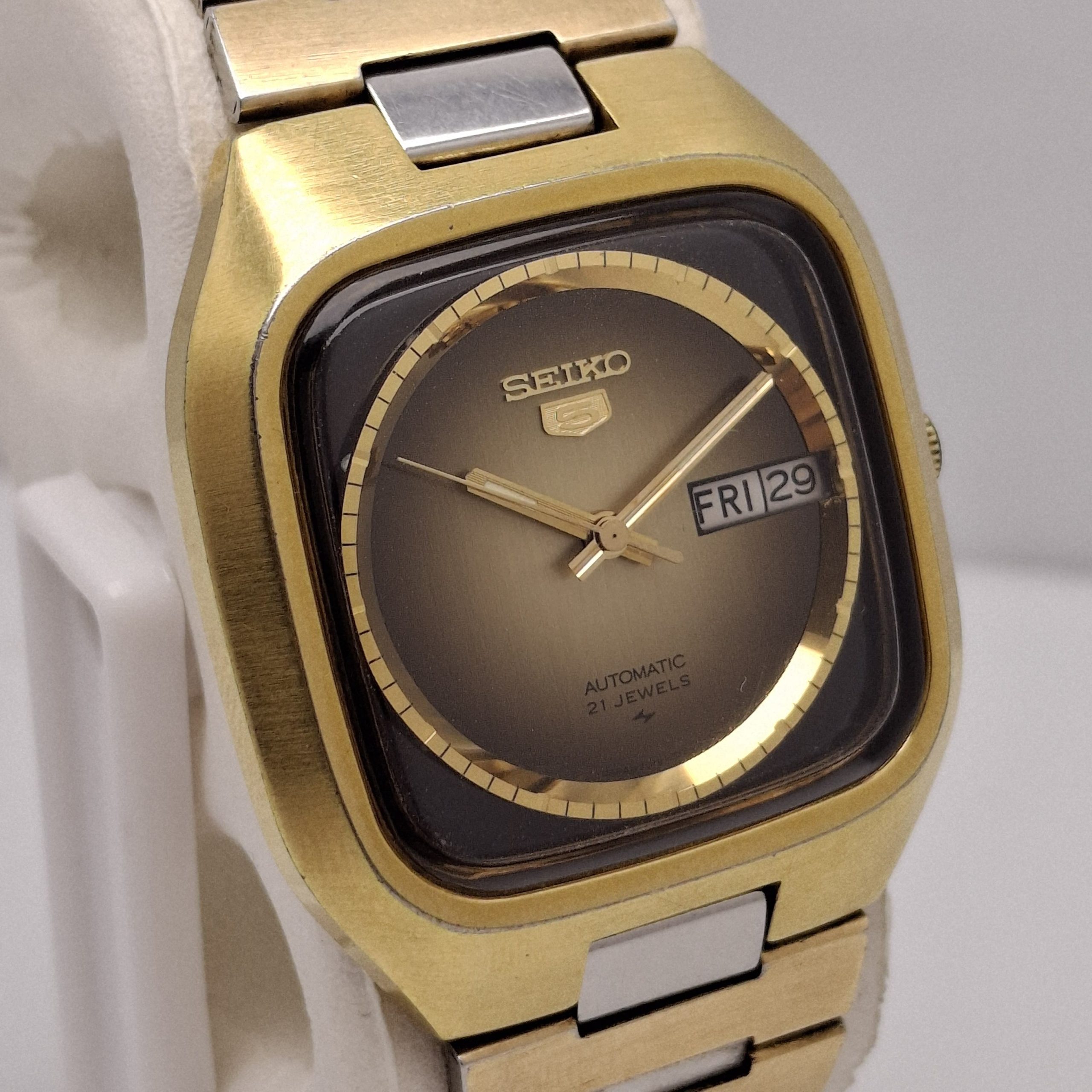 Seiko 5 Atomatic 7019 5090 DayDate Vintage Mens Watch 1 scaled