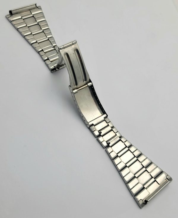 WhatsApp Image 2024 06 27 at 7.26.15 PM 1 600x733