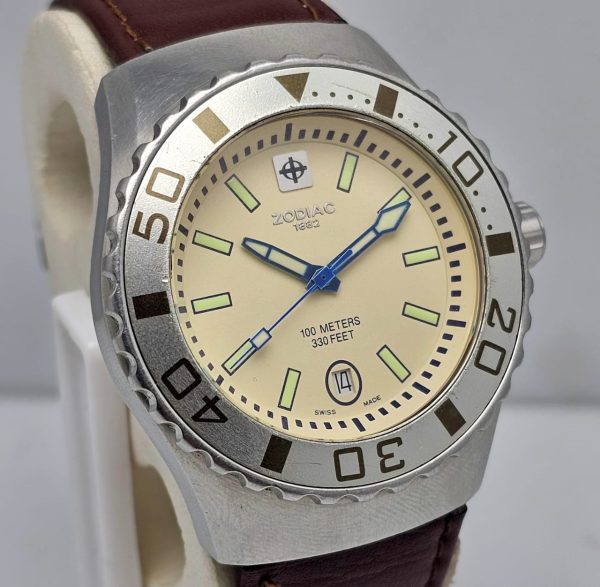 Zodiac 1882 Sea Ghost ZO2402 Quartz Diver Mens Watch 10 600x587