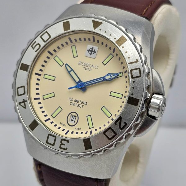Zodiac 1882 Sea Ghost ZO2402 Quartz Diver Mens Watch 7 600x600