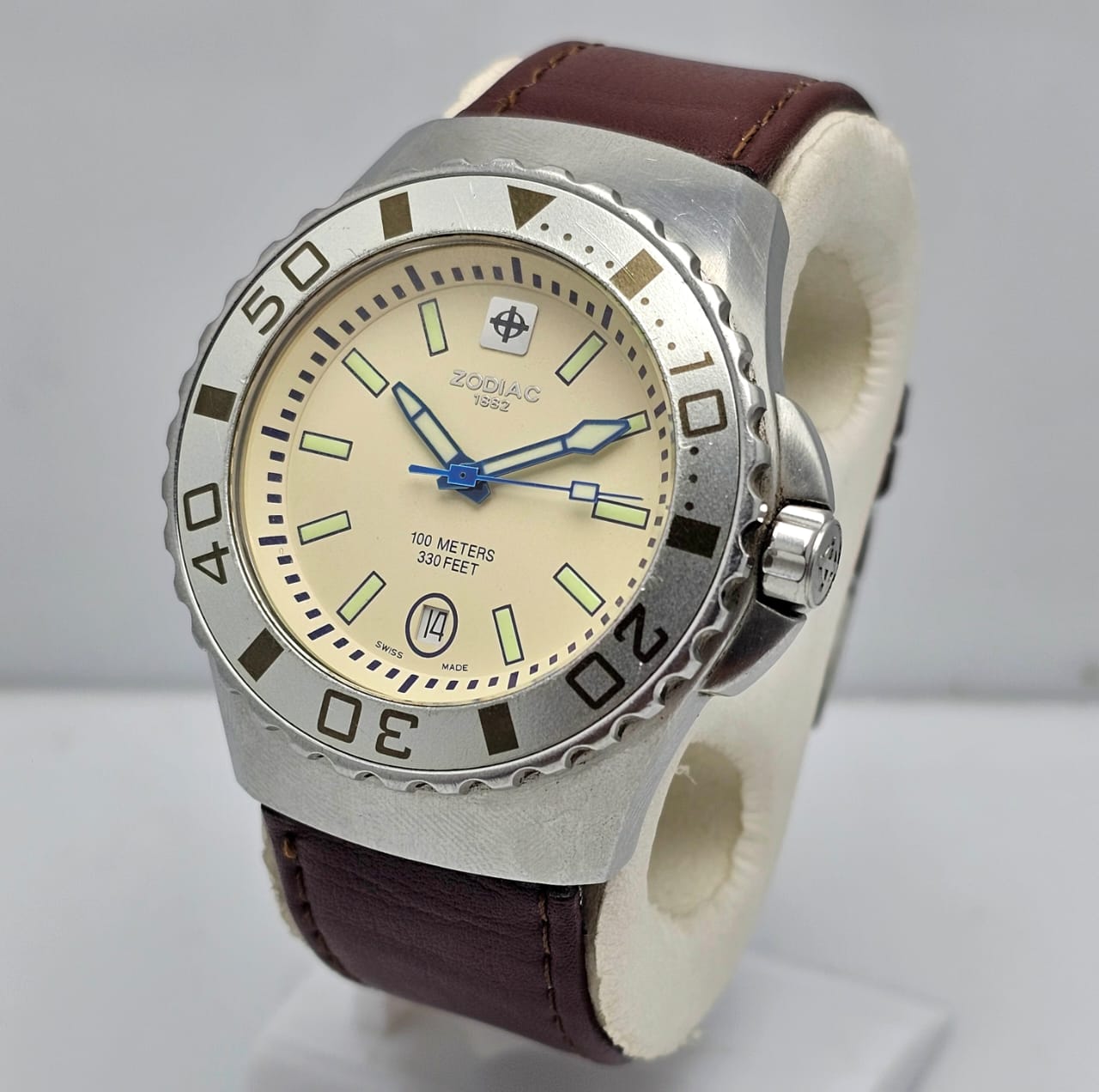 Zodiac 1882 Sea Ghost ZO2402 Quartz Diver Mens Watch 8