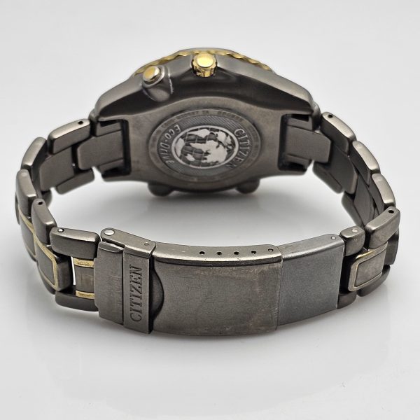 Citizen C605 Q00567 Eco Drive Solar Titanium World Time Vintage Mens Watch 5 600x600