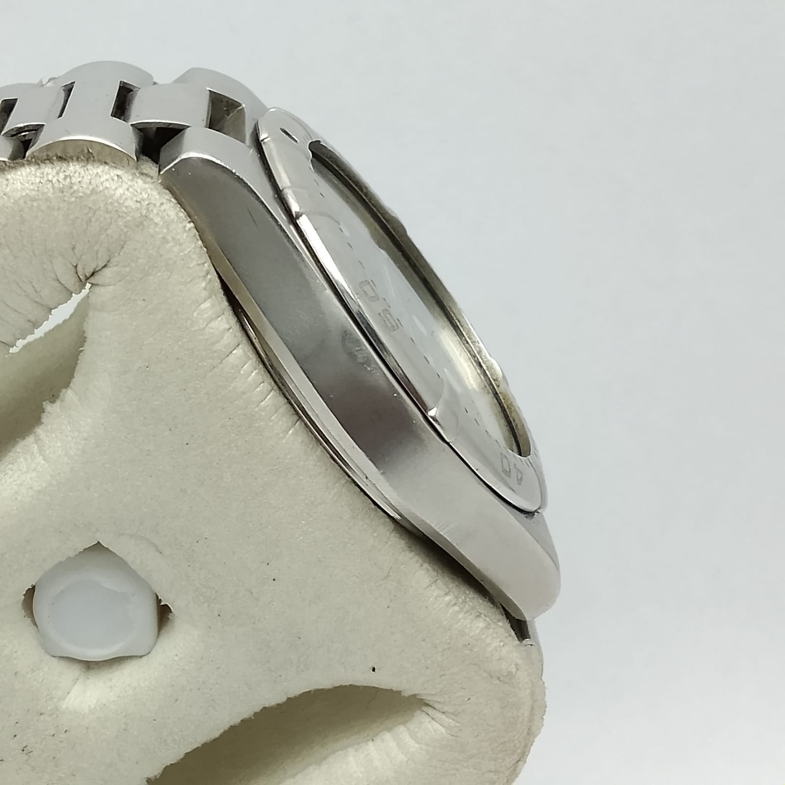 Accurist Quartz 199000 Cal.6M12 Vintage Men’s Watch AAS289SAL7 - Image 7