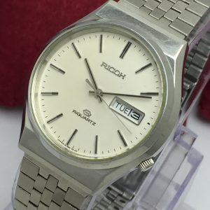 Ricoh Riquartz 580502 Silver Dial Quartz Day/Date Vintage Men's Watch ATF152BAS8