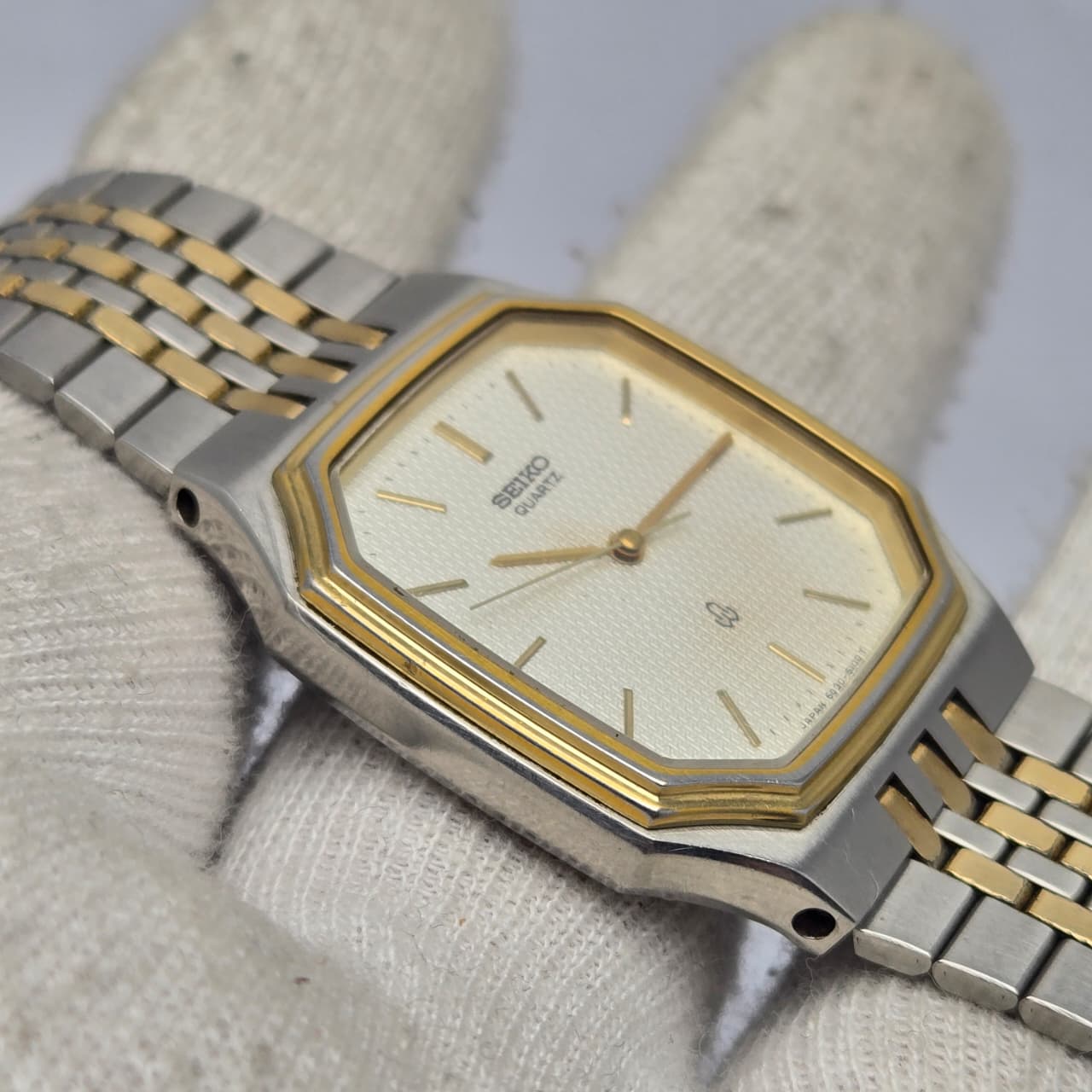 Seiko Seagull 6030-5110 Quartz Two Tone Vintage Men's Watch Japan SHB73SHA - Image 4