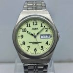Seiko Alba V743-8020 Luminous Dial Day/Date Vintage Watch AAS234BAS5