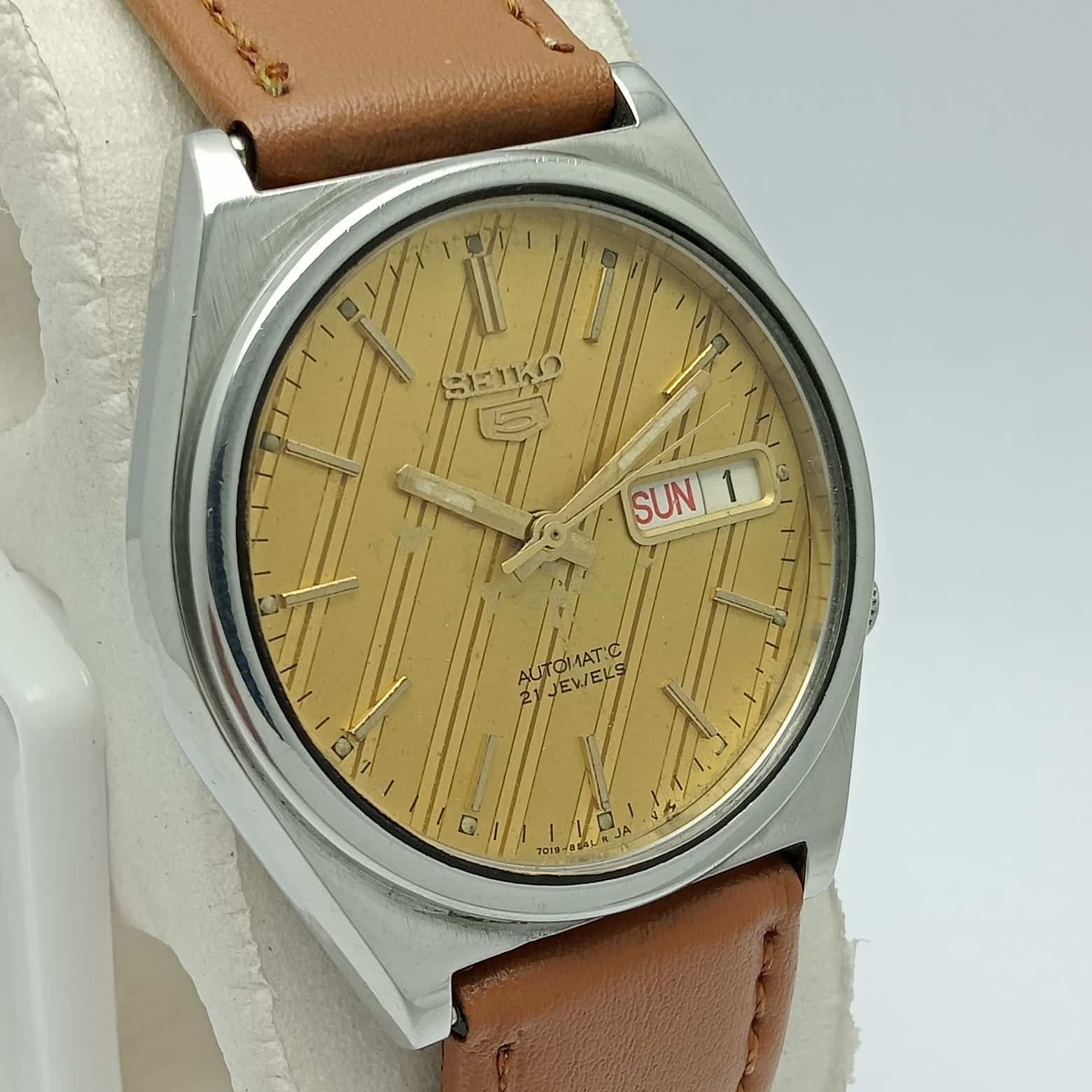 Seiko-5-Automatic-7S26-8180-DayDate-Vintage-Mens-Watch-1.jpeg Seiko 5 Automatic 7S36-8180 Day/Date Vintage Men's Watch ADN20ARL4 - Image 1
