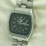 Seiko 5 Black Dial Automatic 2906-576A Vintage Women's Watch TYB50NRZ2