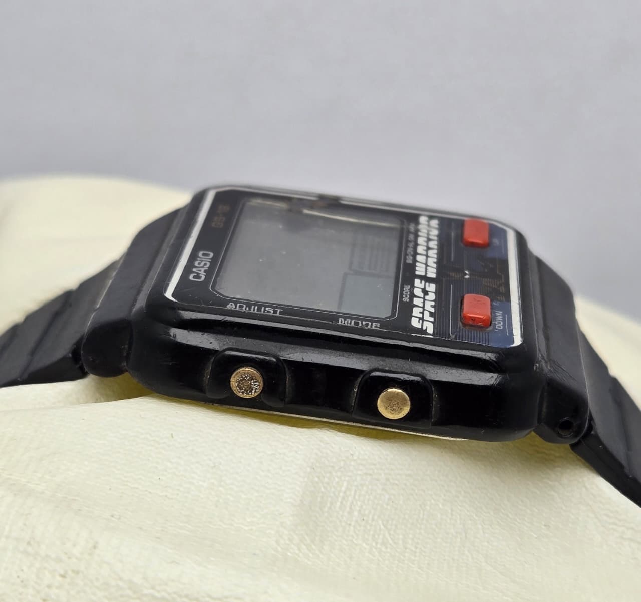 1980s Casio Space Warrior GS-16 Vintage 686 Game Watch Japan