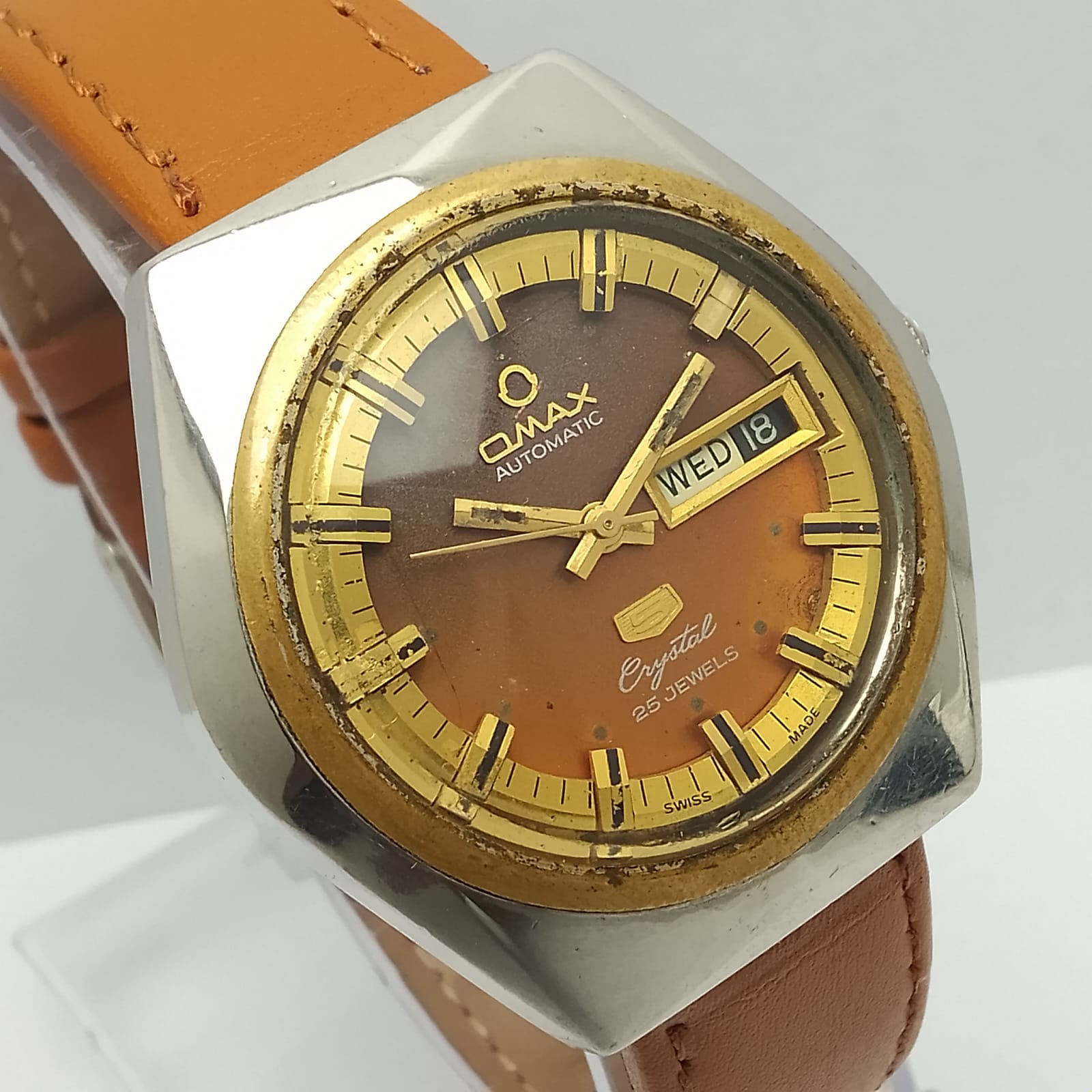 WhatsApp-Image-2026-03-31-at-3.25.56-PM-1.jpeg Omax 5 Crystal Automatic 3532G Day/Date Vintage Men's Watch NOME17SAL4 - Image 1