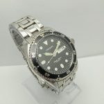 Orient Diver 200m Quartz UG15-C0 Day/ Date Black Dial Vintage Men's Watch NOME21SAL10 - Image 6